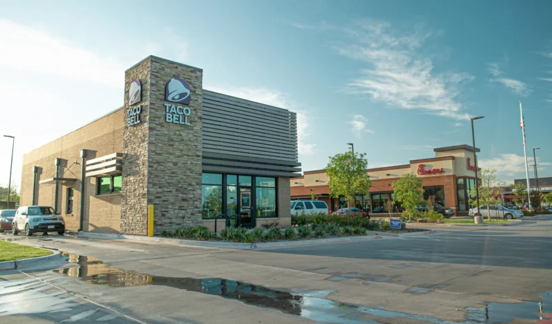 Taco Bell at I-35 & 15th