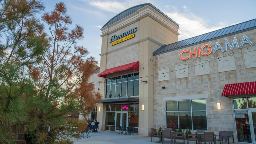 Shoppes at Quail Springs photo 8