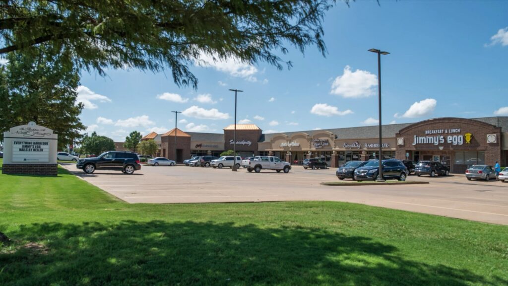 North Pointe Shoppes at Quail Springs photo 3