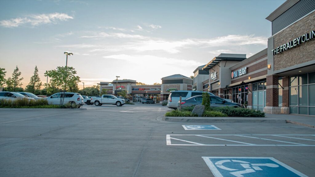 Shoppes at Fox Lake photo 4