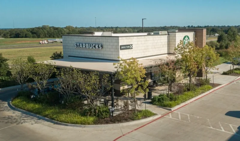 Starbucks at Shoppes at Quail Springs